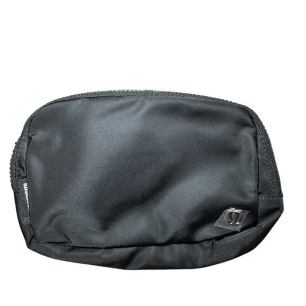 Lululemon Unisex‎ Black Belt Bag NWOT
